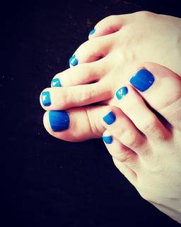 Kyle Unfug feet photo thumbnail