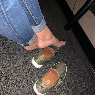 Kyle Unfug feet photo thumbnail