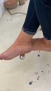 Kyle Unfug feet photo thumbnail