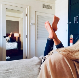 Kyle Unfug feet photo thumbnail