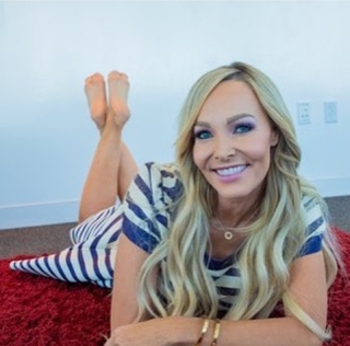 Kyle Unfug feet photo thumbnail