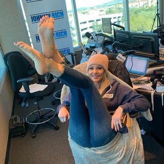 Kyle Unfug feet photo thumbnail