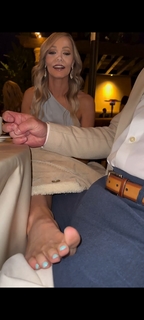 Kyle Unfug feet photo thumbnail