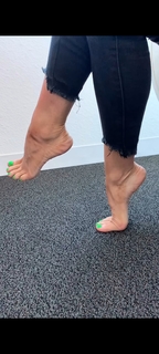 Kyle Unfug feet photo thumbnail