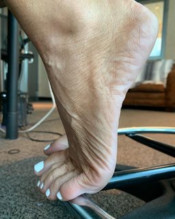 Kyle Unfug feet photo thumbnail