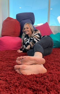 Kyle Unfug feet photo thumbnail