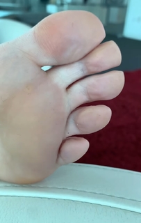 Kyle Unfug feet photo thumbnail