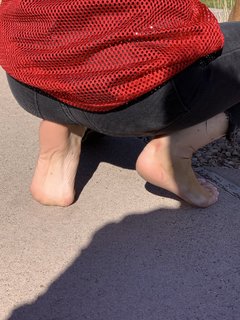 Kyle Unfug feet photo thumbnail