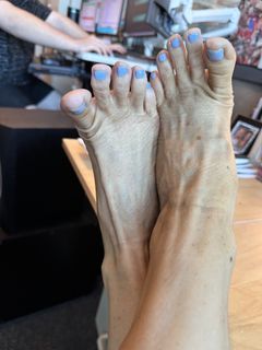 Kyle Unfug feet photo thumbnail