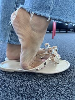 Kyle Unfug feet photo thumbnail
