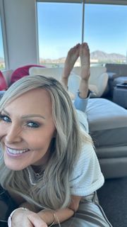 Kyle Unfug feet photo thumbnail