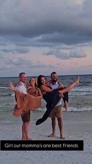 Kyle Unfug feet photo thumbnail