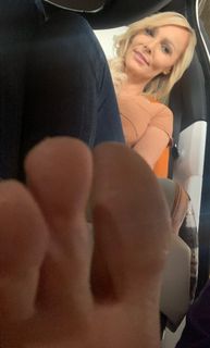 Kyle Unfug feet photo thumbnail