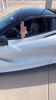 Kyle Unfug feet photo thumbnail