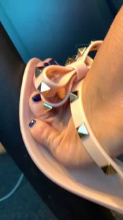 Kyle Unfug feet photo thumbnail