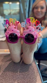 Kyle Unfug feet photo thumbnail