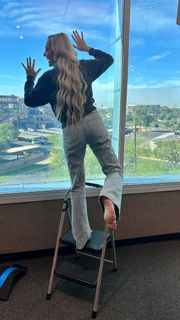 Kyle Unfug feet photo thumbnail