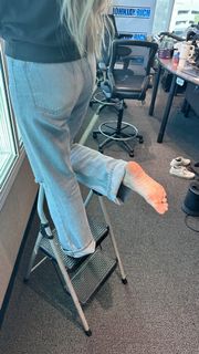 Kyle Unfug feet photo thumbnail