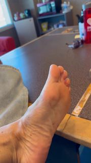 Kyle Unfug feet photo 9