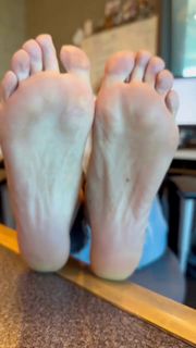 Kyle Unfug feet photo 7