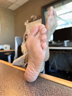 Kyle Unfug feet photo 20