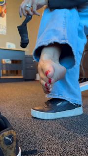 Kyle Unfug feet photo 5