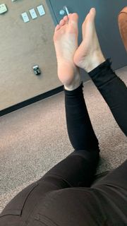 Kyle Unfug feet photo 2
