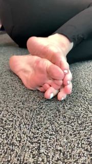 Kyle Unfug feet photo 13