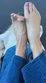 Kyle Unfug feet photo 6