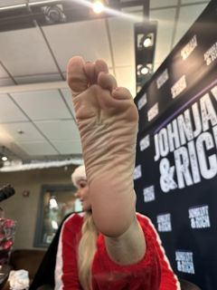 Kyle Unfug feet photo 4