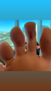 Kyle Unfug feet photo 6