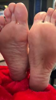 Kyle Unfug feet photo 18