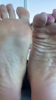 Kyle Unfug feet photo 3