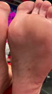 Kyle Unfug feet photo 16