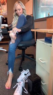 Kyle Unfug feet photo 20