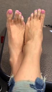 Kyle Unfug feet photo 17