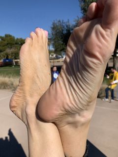 Kyle Unfug feet photo 20