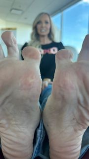 Kyle Unfug feet photo 13