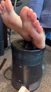 Kyle Unfug feet photo 19