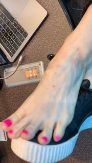Kyle Unfug feet photo 5