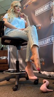 Kyle Unfug feet photo 1