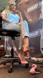 Kyle Unfug feet photo 18