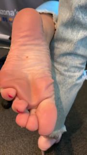 Kyle Unfug feet photo 17