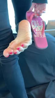 Kyle Unfug feet photo 15
