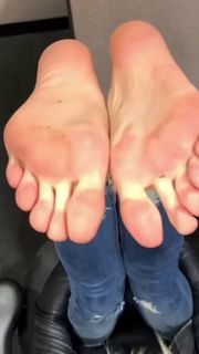Kyle Unfug feet photo 17