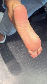 Kyle Unfug feet photo 1
