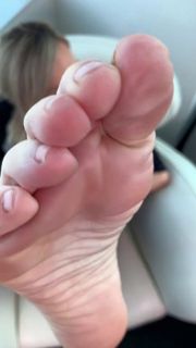 Kyle Unfug feet photo 12