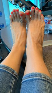 Kyle Unfug feet photo 4