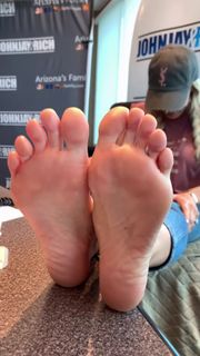 Kyle Unfug feet photo 5