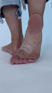 Kyle Unfug feet photo 2